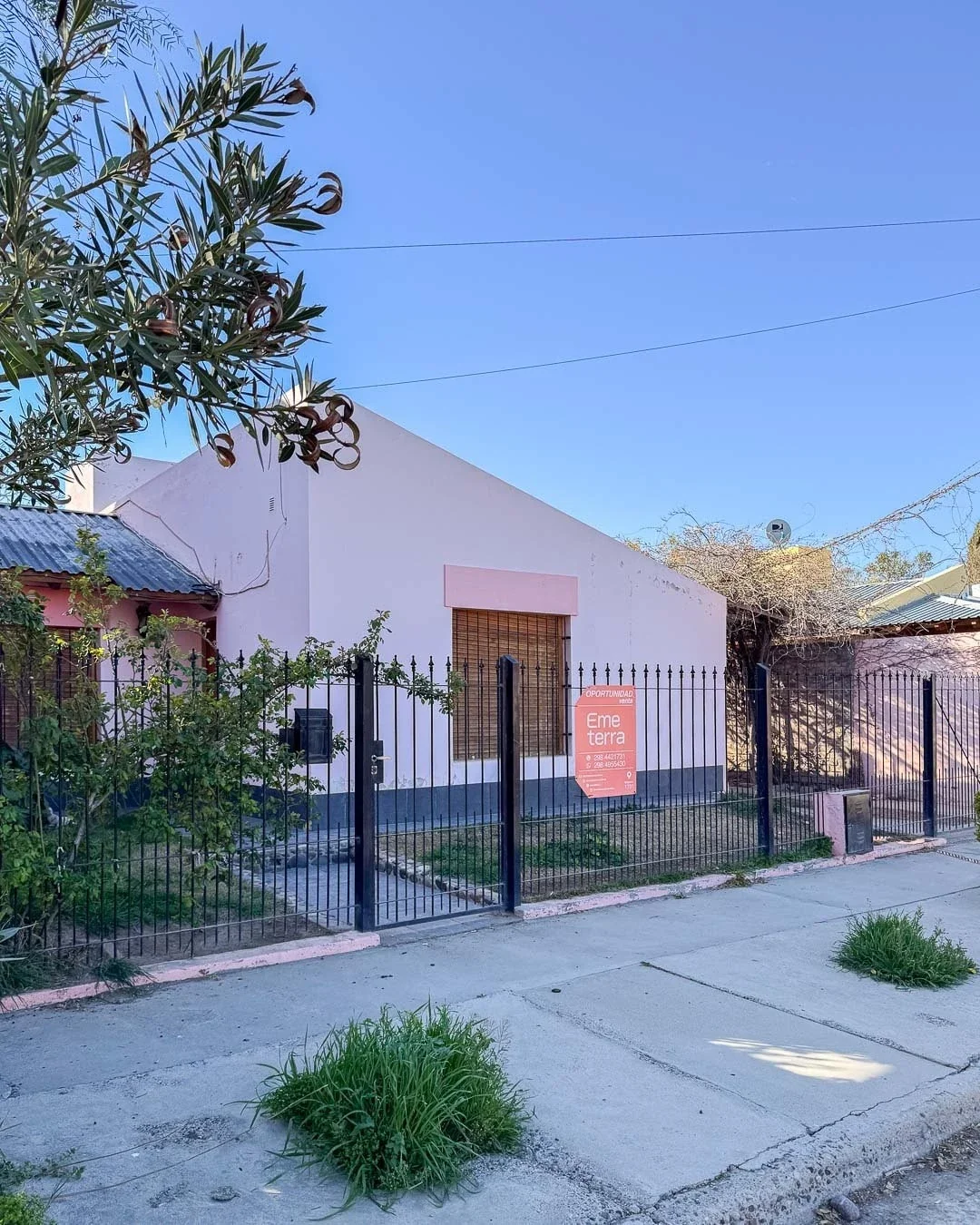 Casa en venta en Cervantes - Imagen 1