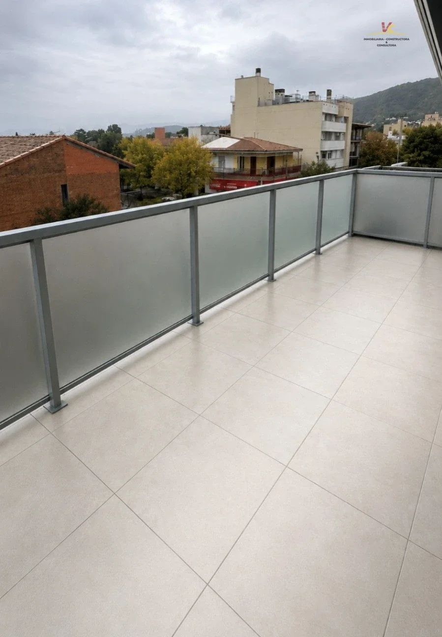 Departamento Triplex en venta c/3 dormitorios c/vista al Lago  en Va Domínguez - Imagen 2