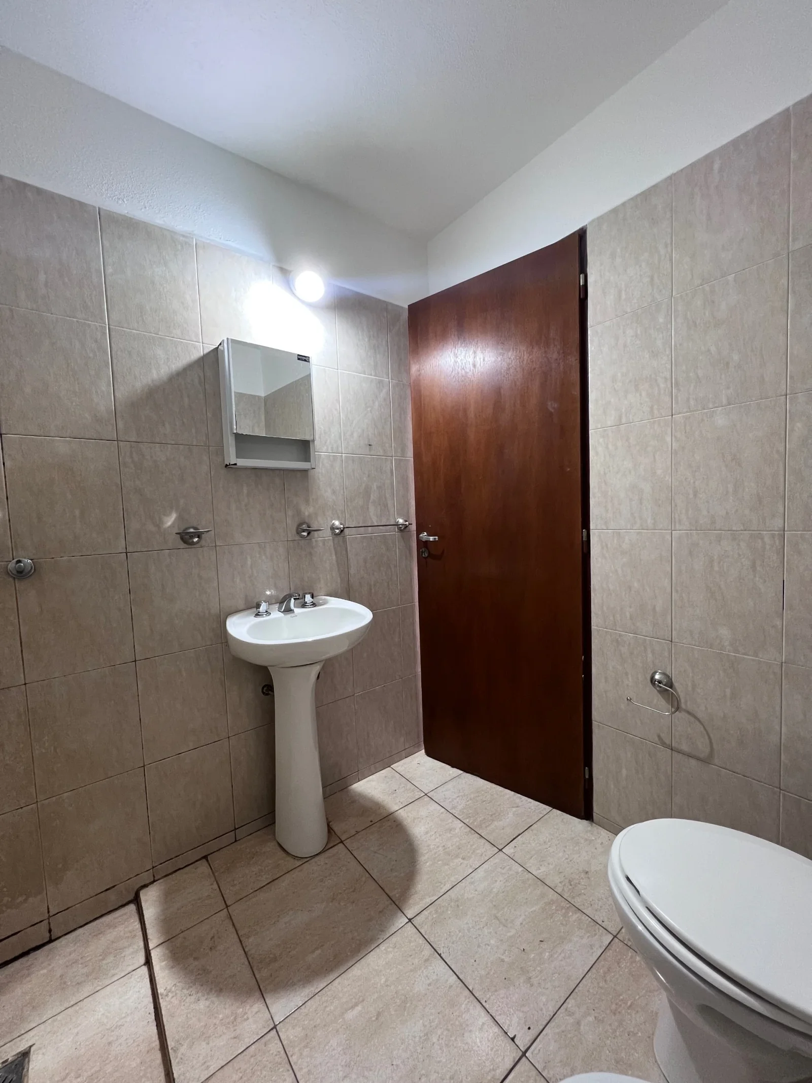ALQUILER – Departamento 5 Avda. Del Libertador 1467, Alta Gracia - Imagen 3