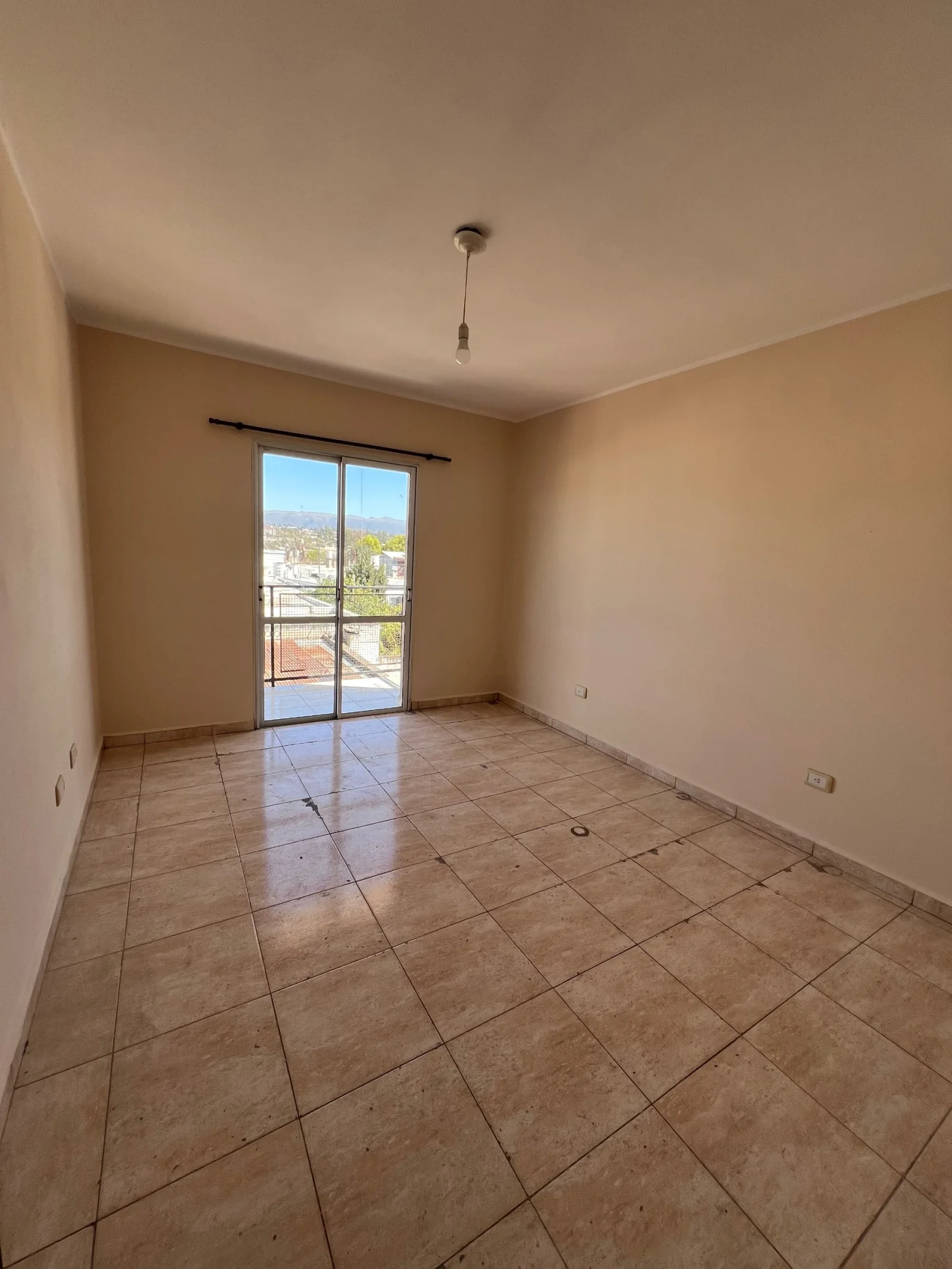 ALQUILER – Departamento 5 Avda. Del Libertador 1467, Alta Gracia - Imagen 4