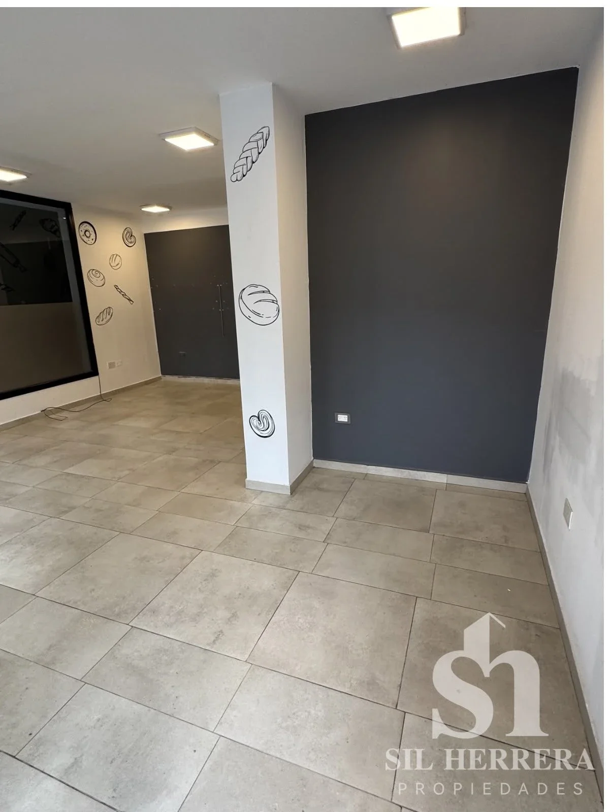 Local comercial en alquiler ubicado en Centro - Imagen 4