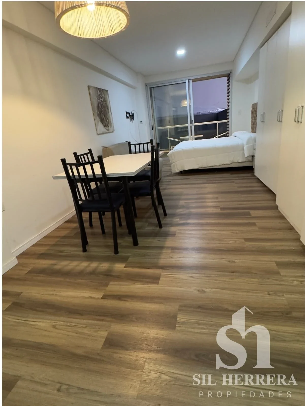 Departamento en alquiler c/ cochera en Centro - Imagen 1
