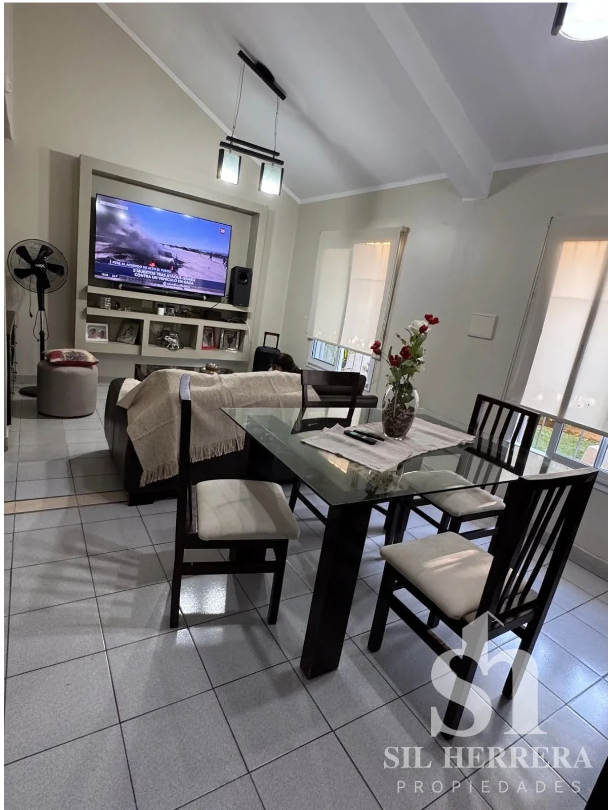 Casa en venta c/ cochera en El Huaico - Imagen 2