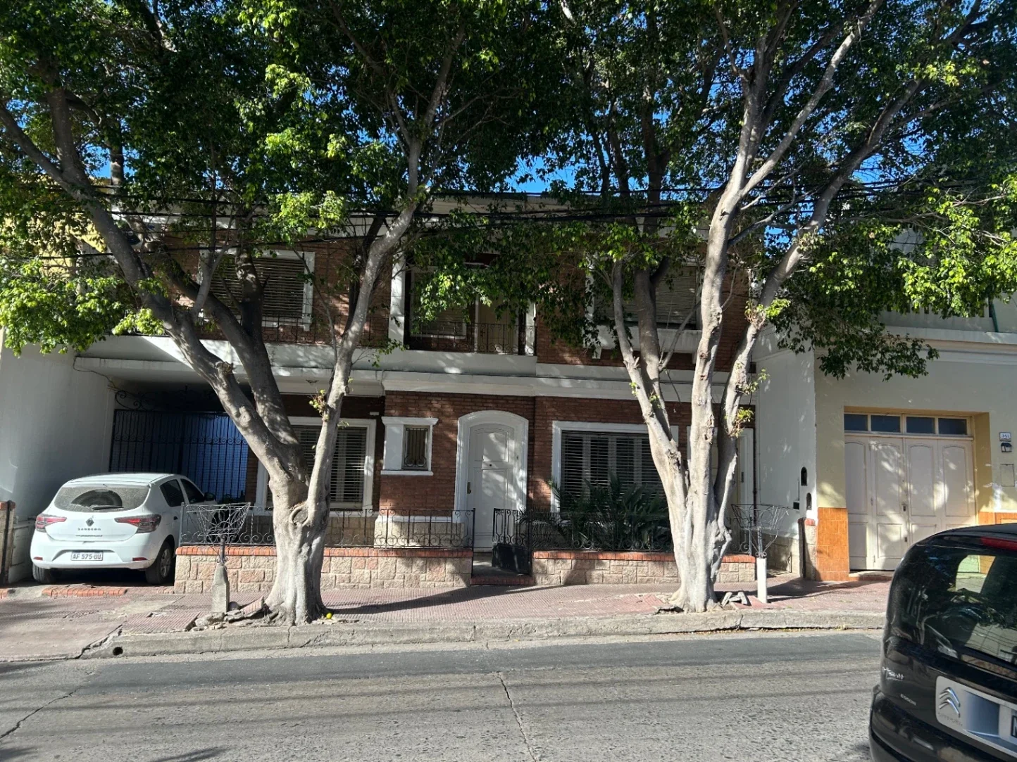 Casa en venta c/ cochera en Centro - Imagen 2