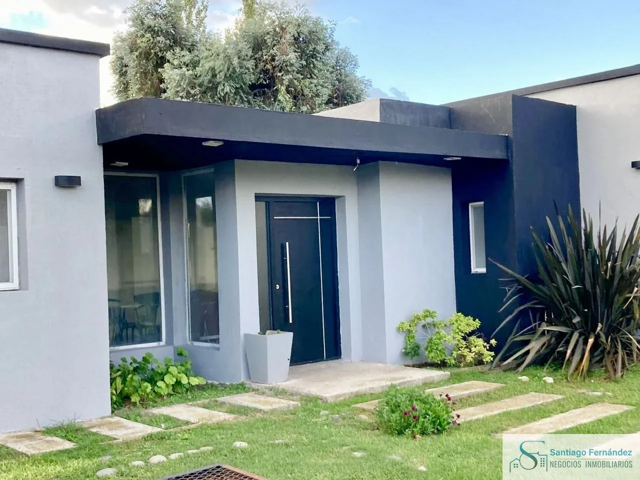 Casa en venta c/ cochera en Manzanares Chico - Imagen 1