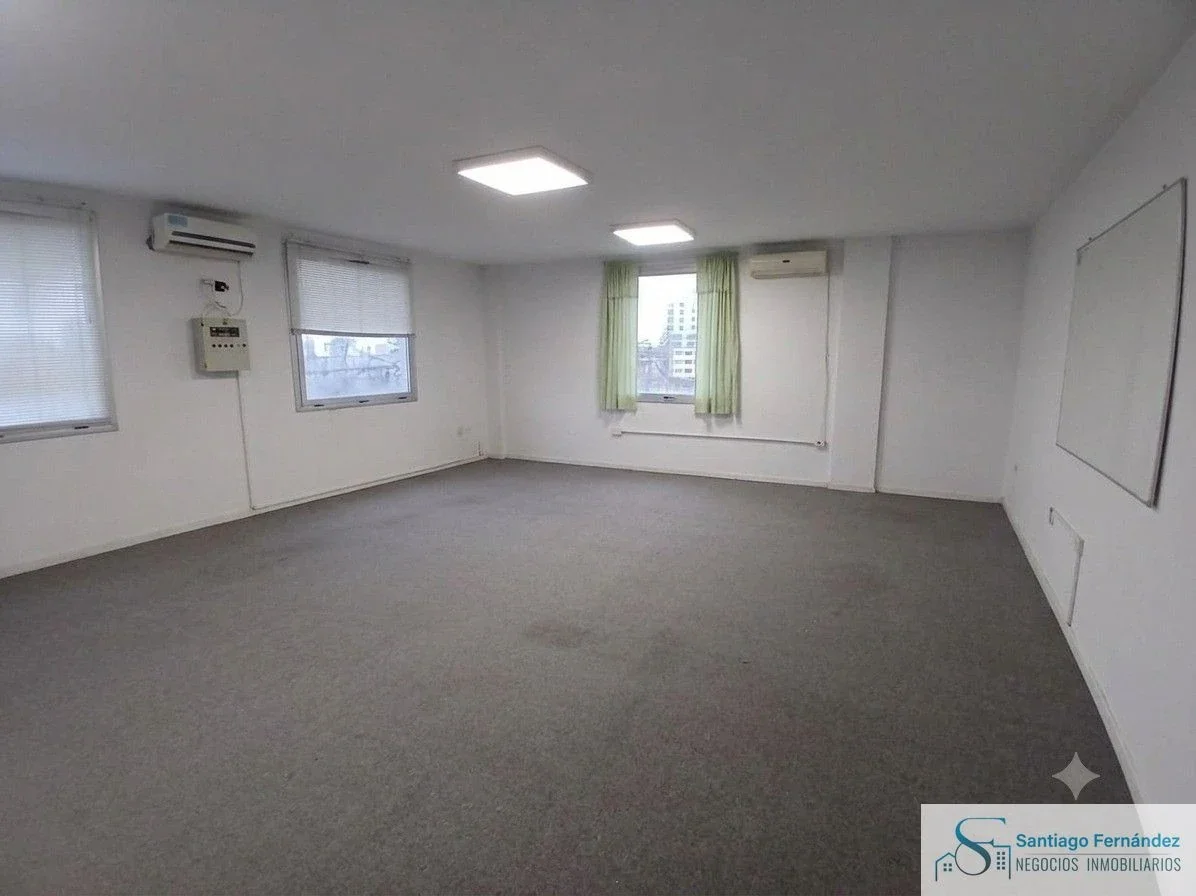 Oficina en alquiler 50 m2  1 despacho Office baño cochera Pilar - Imagen 4
