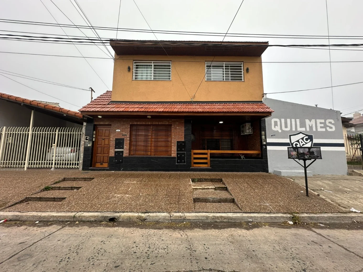 CASA DE 3 AMB. - Imagen 1
