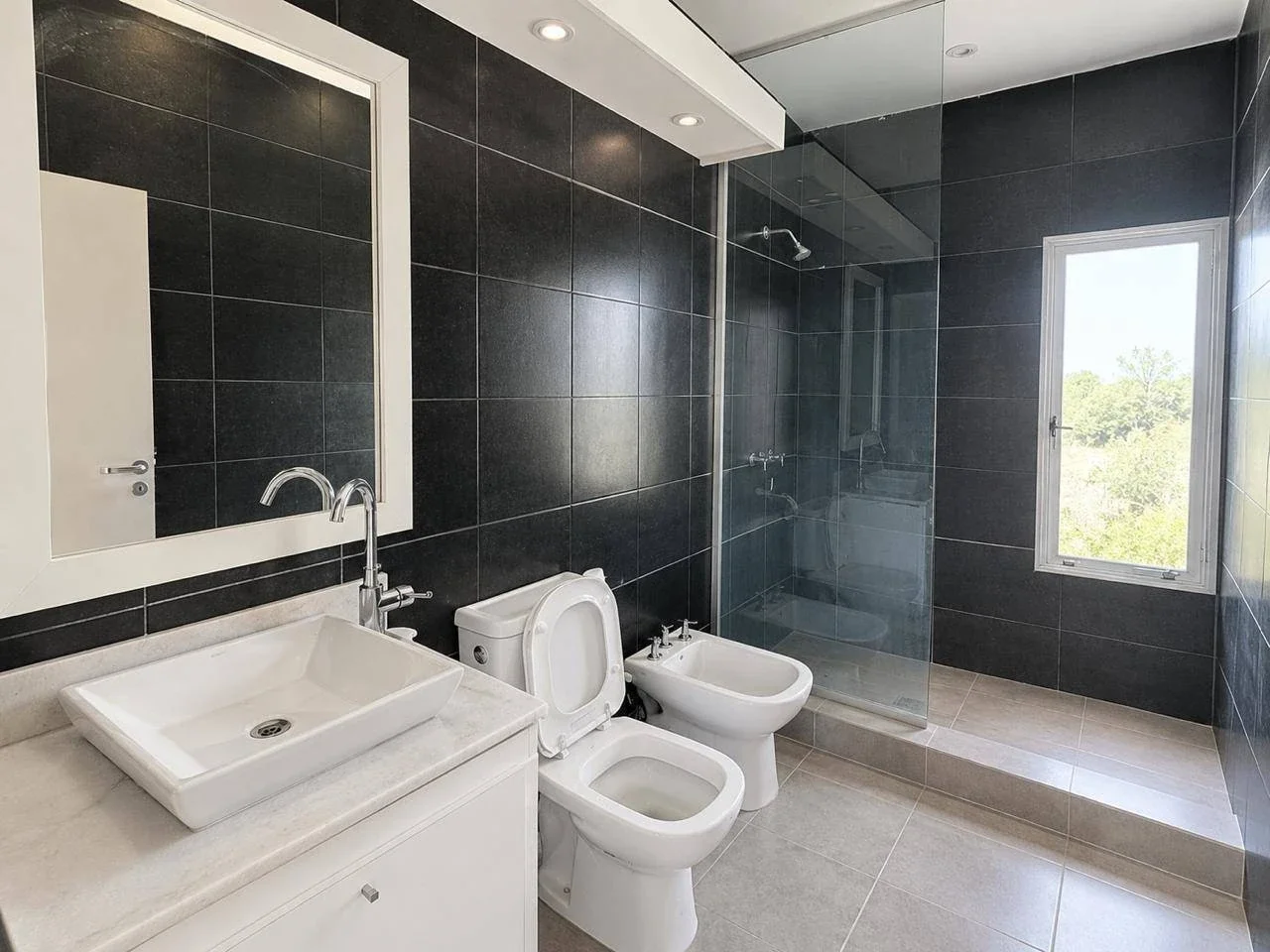 Casa en venta c/ cochera en La Banda - Imagen 5