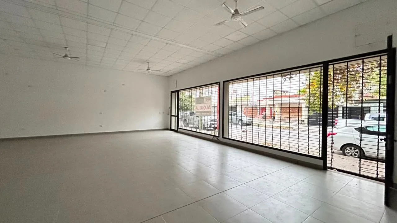 Local comercial en alquiler ubicado en Otros Barrios - Imagen 2