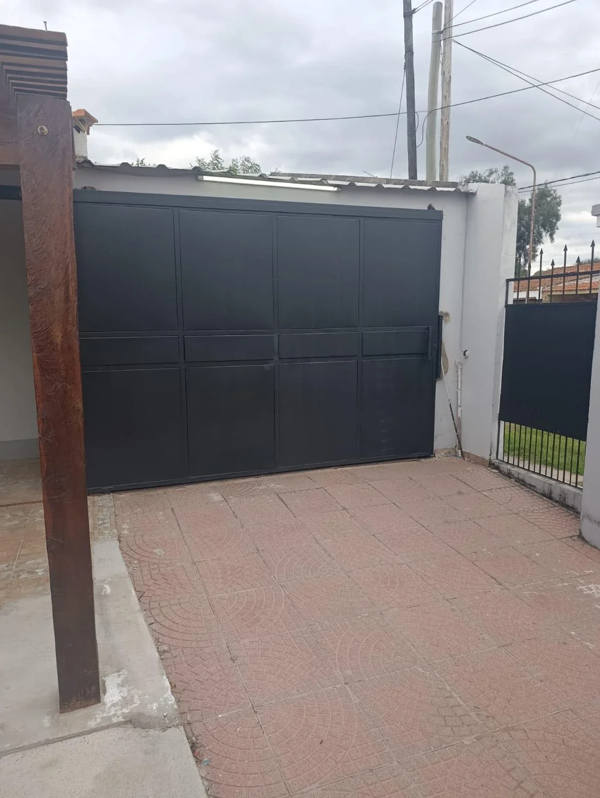 Casa en alquiler c/ cochera en Otros Barrios - Imagen 3