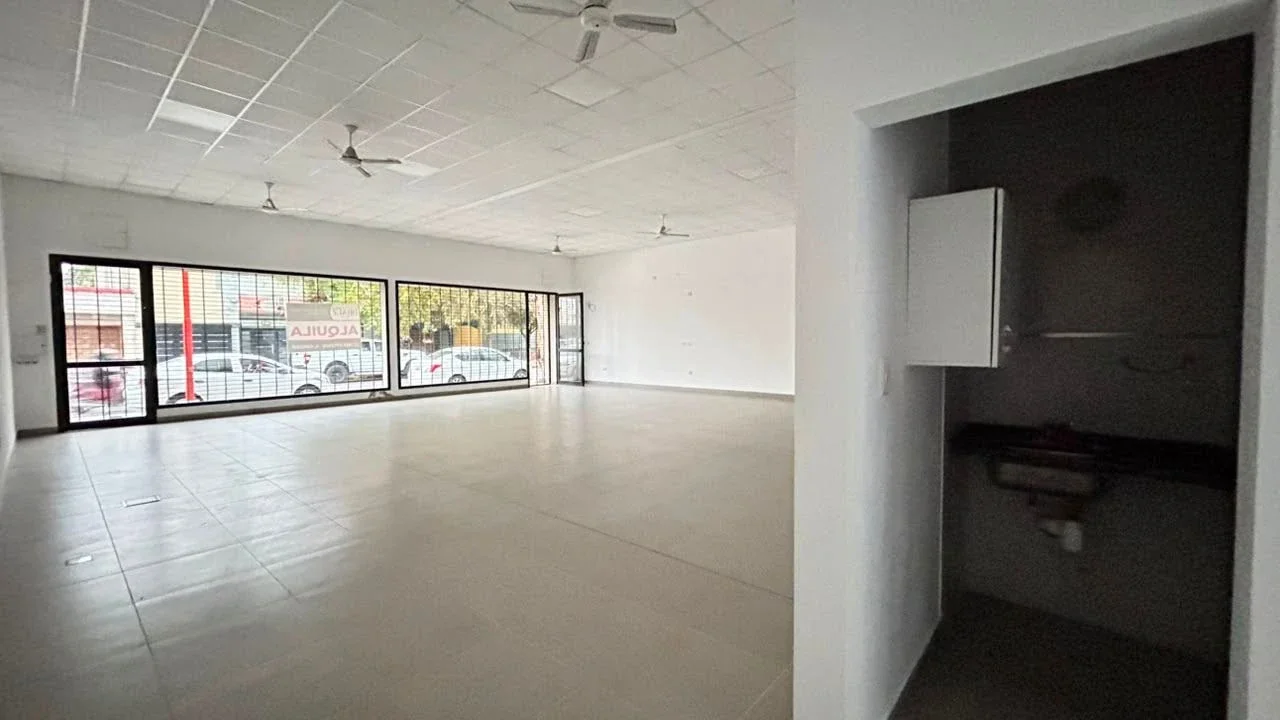 Local comercial en alquiler ubicado en Otros Barrios - Imagen 5