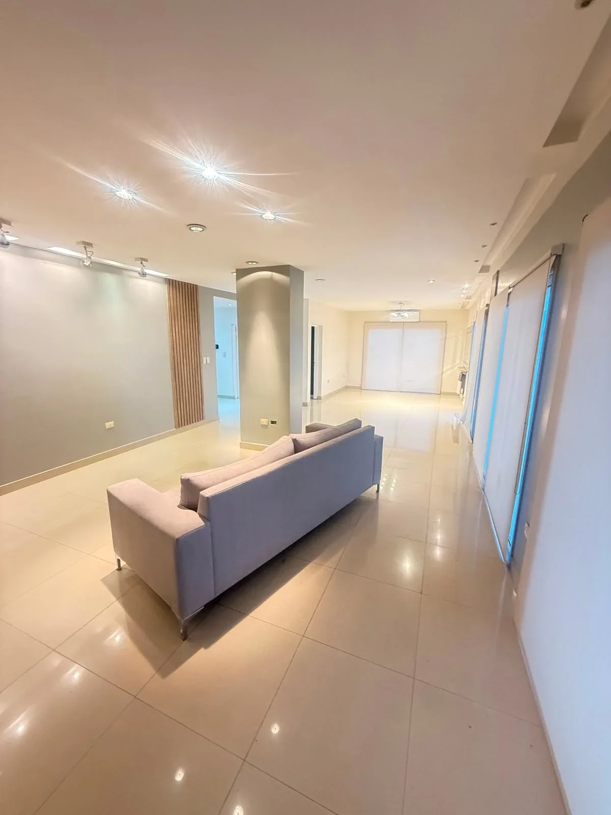 Departamento en alquiler c/ cochera en Centro - Imagen 1