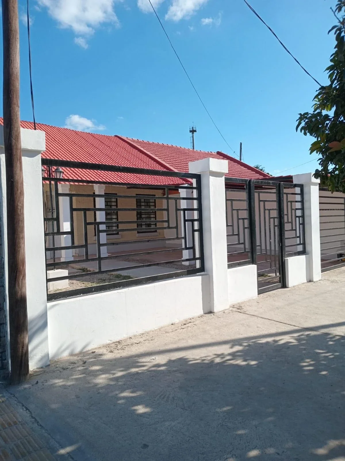 Casa en venta c/ cochera en La Banda - Imagen 1