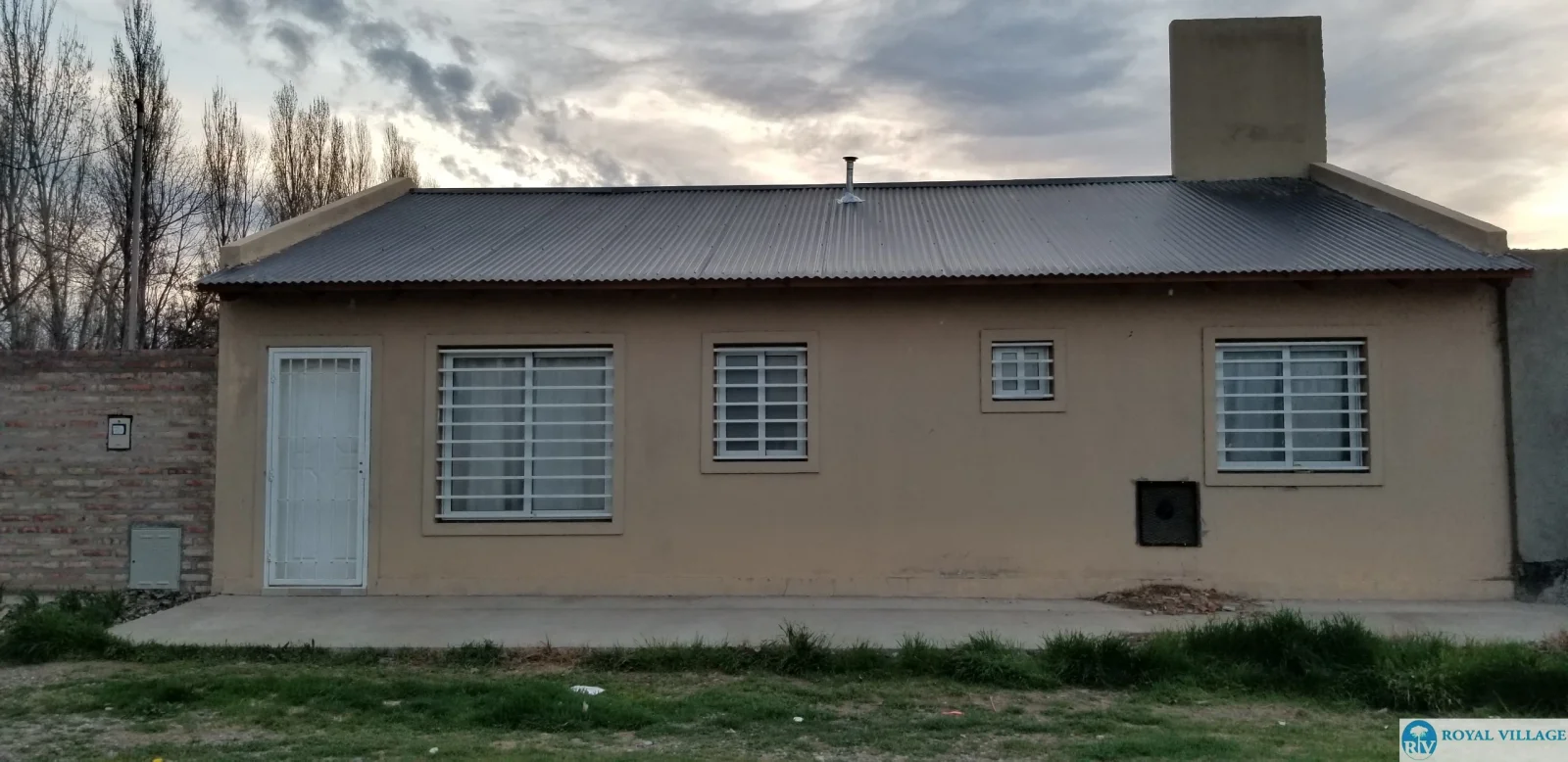 Casa quinta en alquiler de 170m2 ubicado en Plottier - Imagen 1