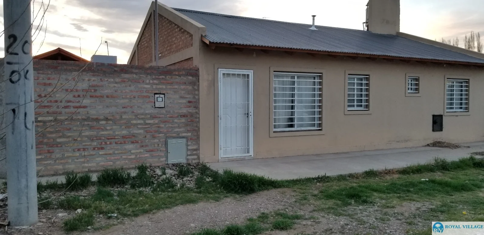 Casa quinta en alquiler de 170m2 ubicado en Plottier - Imagen 2