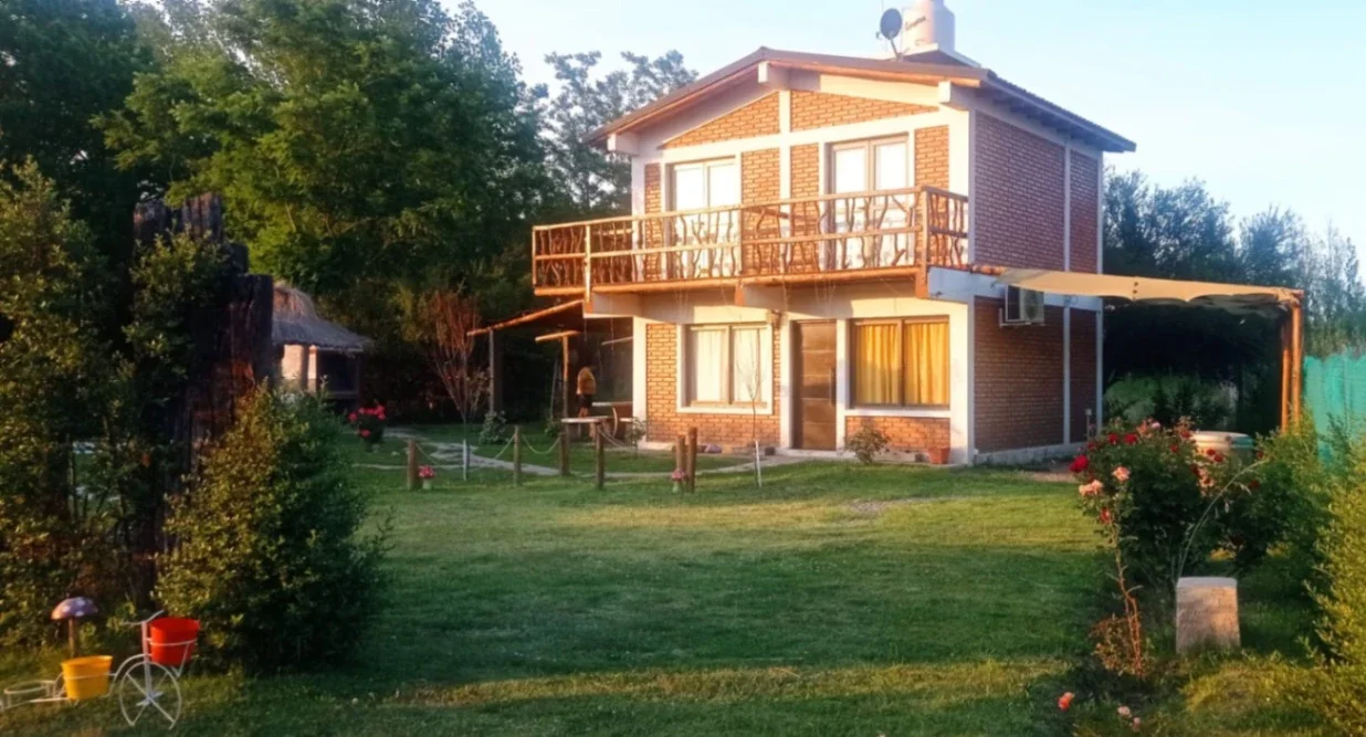Complejo con dos cabañas y local en venta, Villa 25 de Mayo, San Rafael - Imagen 1