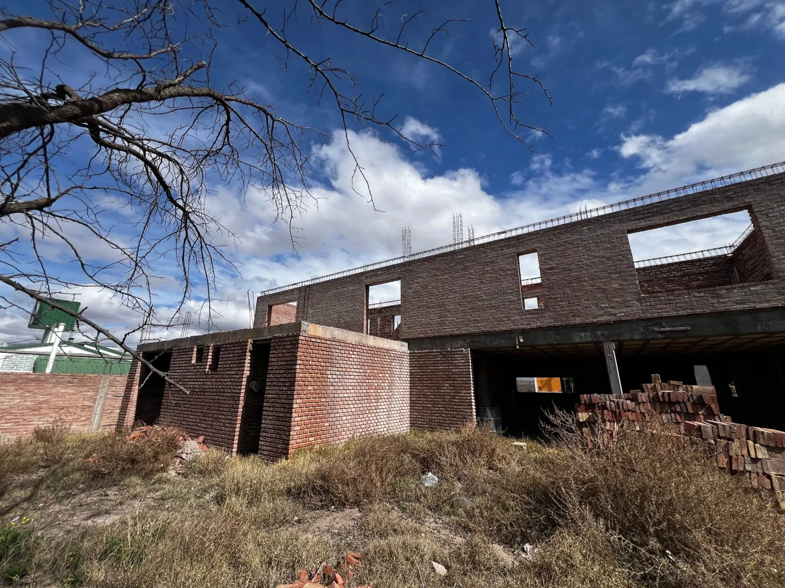 Casa en venta, para terminar a gusto. Excelente ubicación en San Rafael - Imagen 3