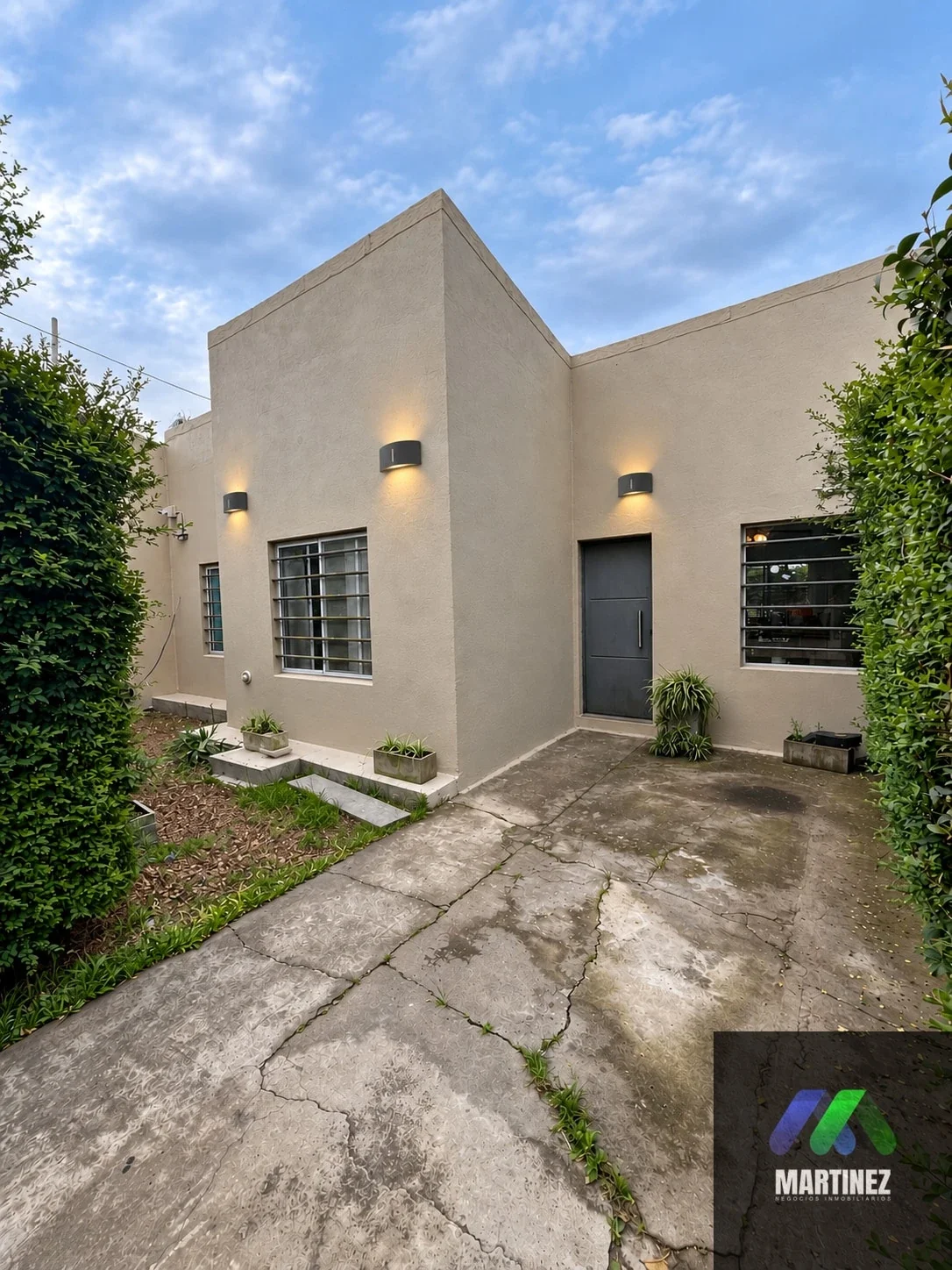 Casa en venta c/ cochera en Pueblo General Belgrano - Imagen 1