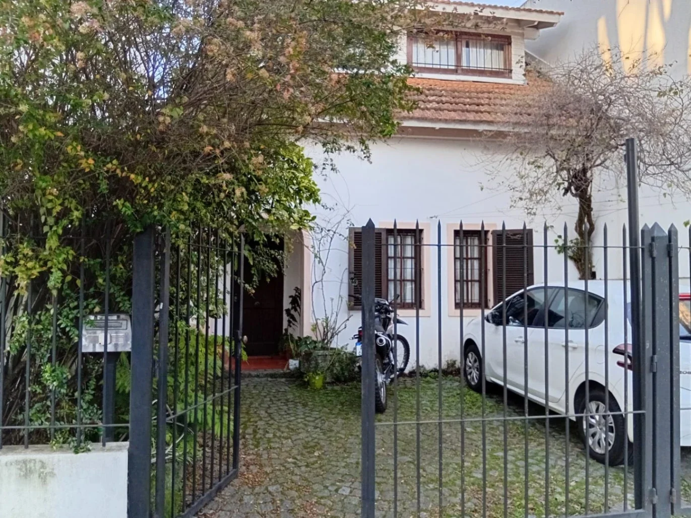 Casa en venta c/ cochera en Vicente López - Imagen 2