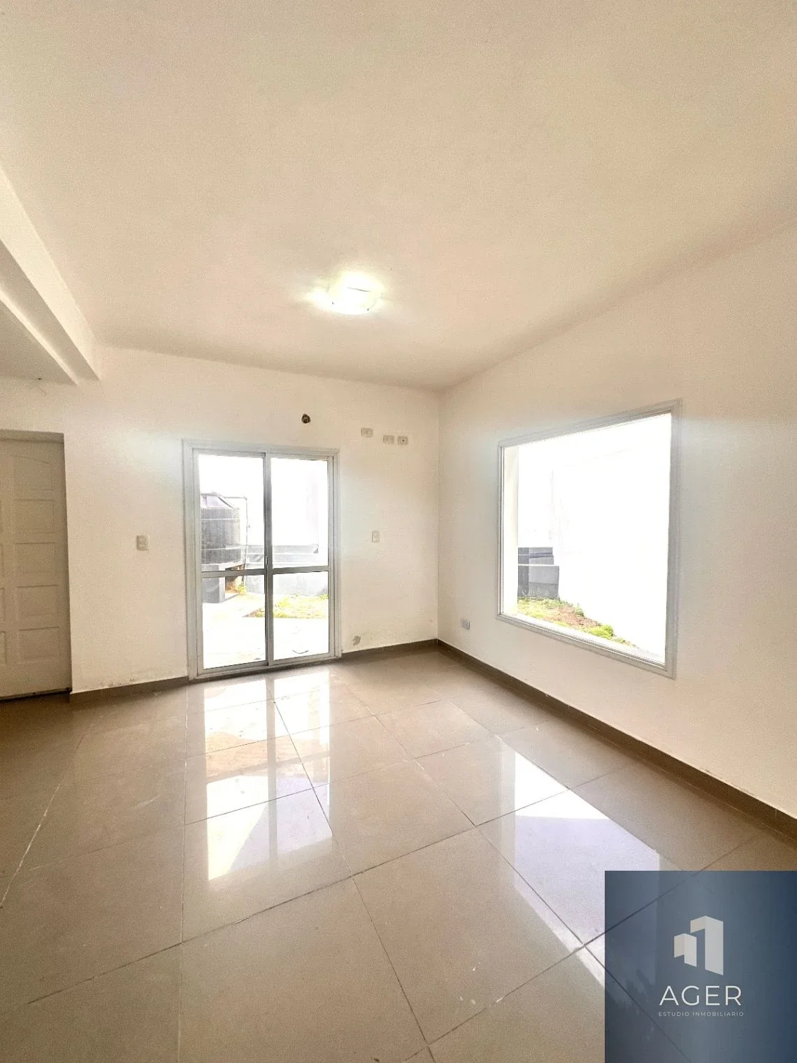 ALQUILA DUPLEX / ZONA ALTA (A UNA CUADRA DE AV. OCAMPO) - Imagen 4