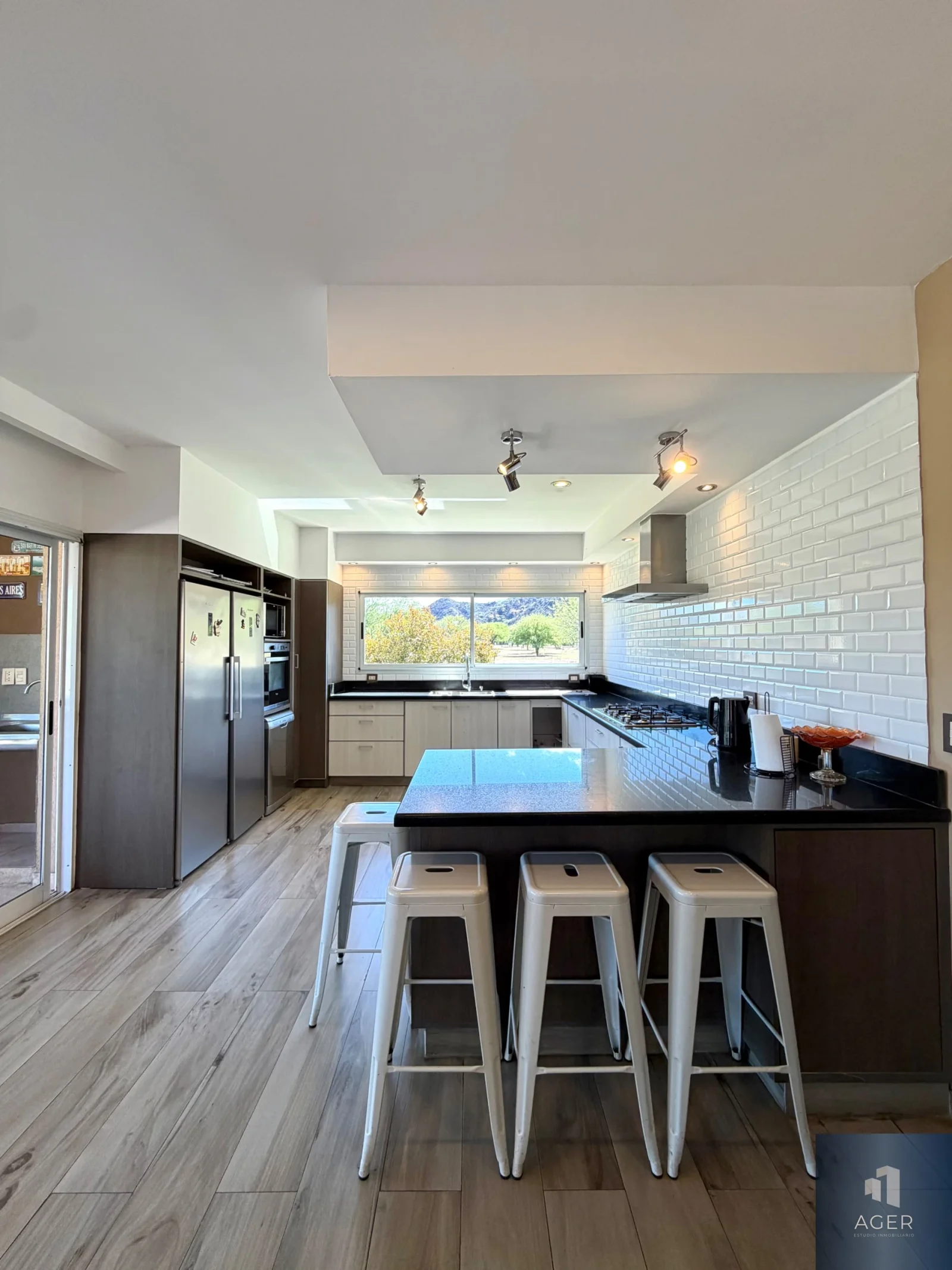 VENDE CASA EJECUTIVA / CHACRAS DEL VALLE NUEVO - Imagen 4