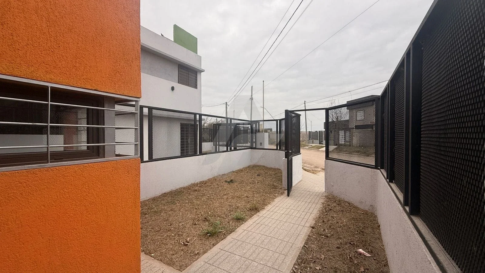Dúplex en venta c/ cochera en Río Cuarto - Imagen 2