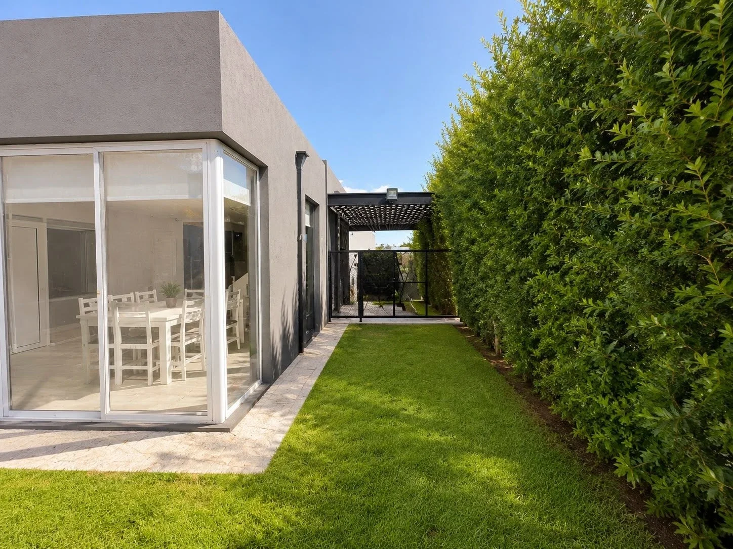 Barrio San Ramon, 5 ambientes con pileta. - Imagen 2