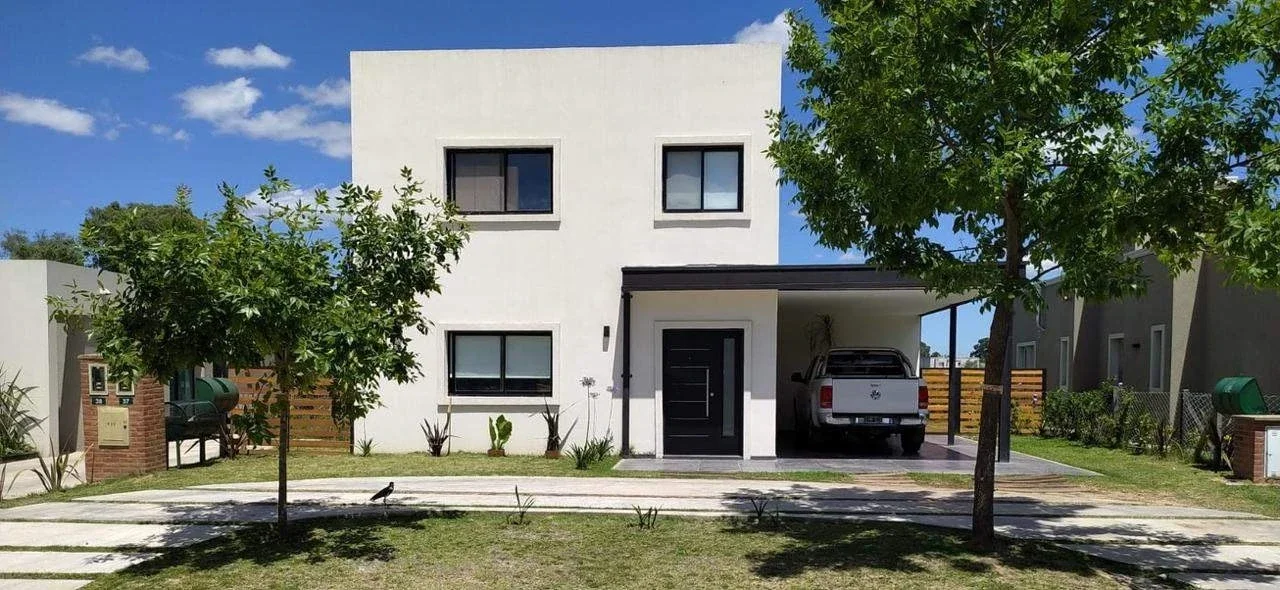 Barrio San Eduardo, 5 ambientes con Pileta - Imagen 2