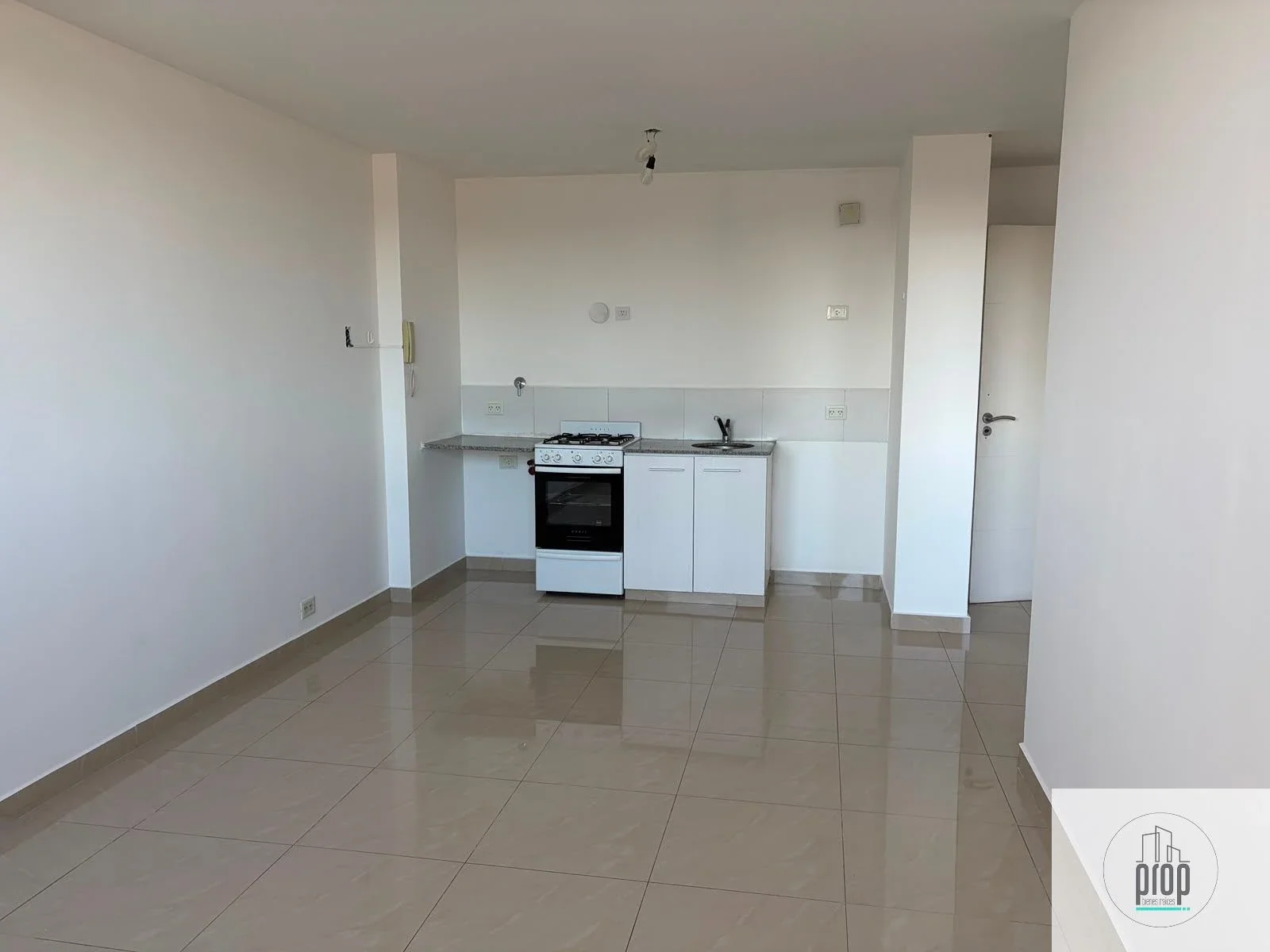 Departamento en alquiler en Área Centro Este - Imagen 1