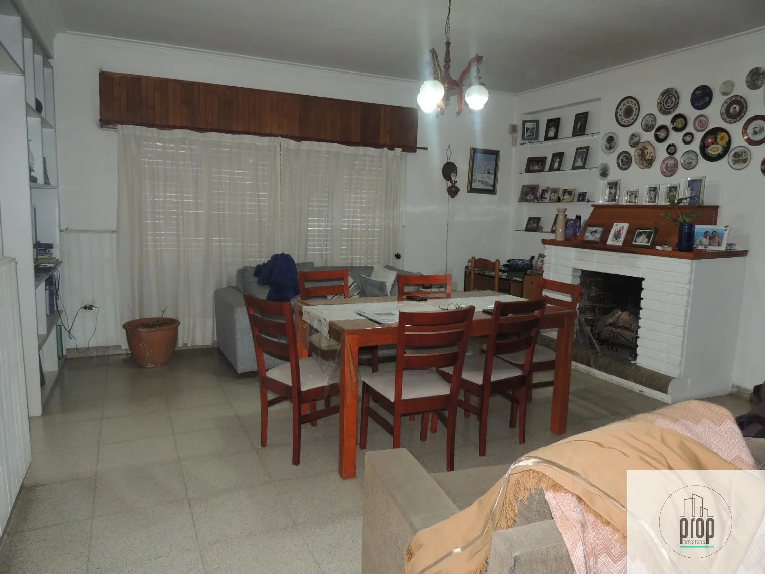 Casa en venta c/ cochera en Mariano Moreno - Imagen 4