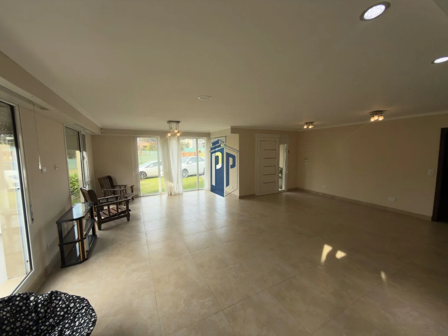Casa de 4 Dormitorios (2 en Suite) con Piscina en Arenas del Sur Norte - Imagen 3