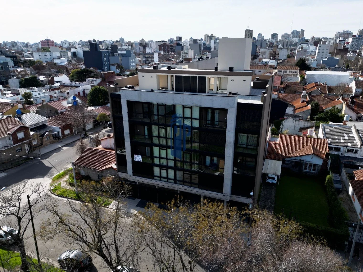 2 Ambientes a Estrenar de Categoría | Frente a Plaza Güemes | Cochera - Imagen 2