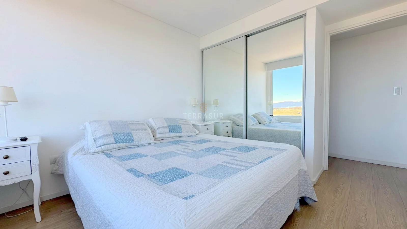 Depto. céntrico y amoblado c/ amenities con vista al Beagle!!! - Imagen 4