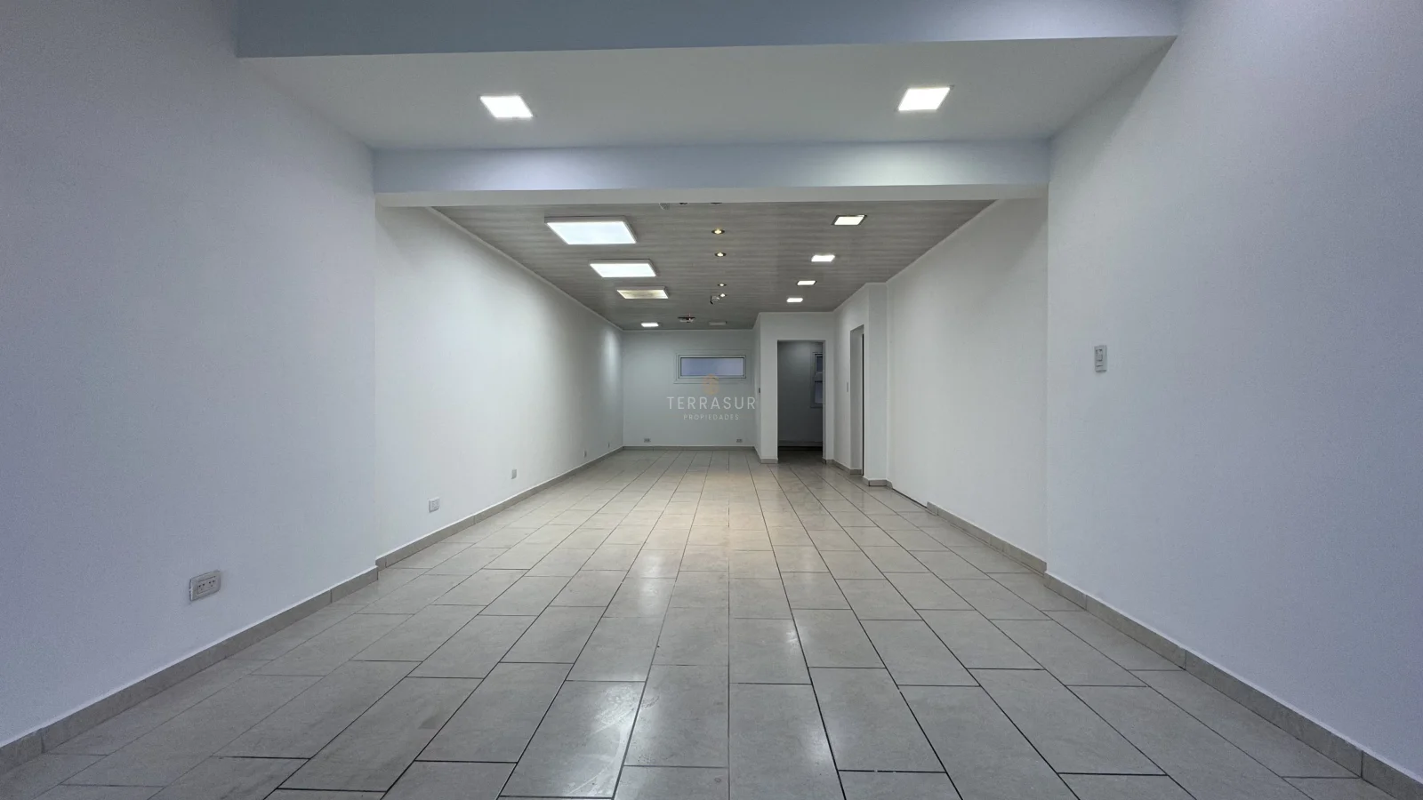 Local comercial en KUANIP 189 - Imagen 2