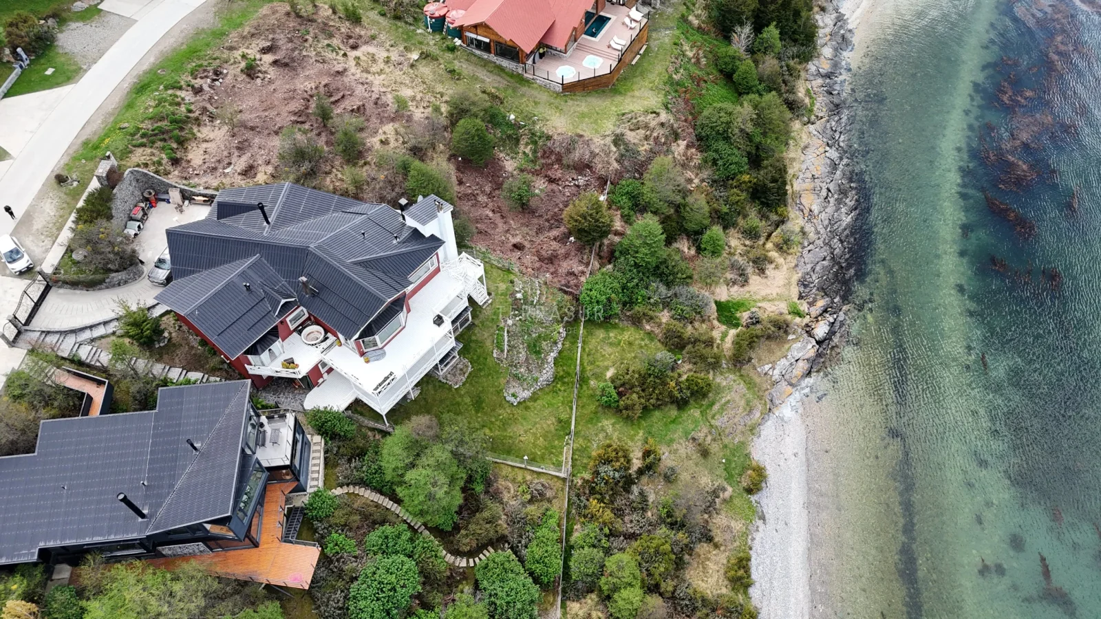 Casa en venta c/ cochera en Ushuaia - Imagen 4