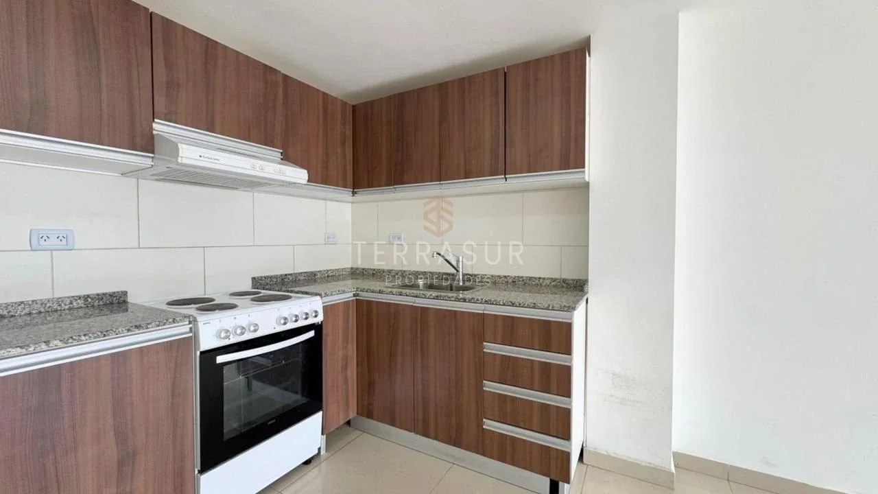 Departamento dúplex de 2 dormitorios en zona Municipalidad en alquiler! - Imagen 2