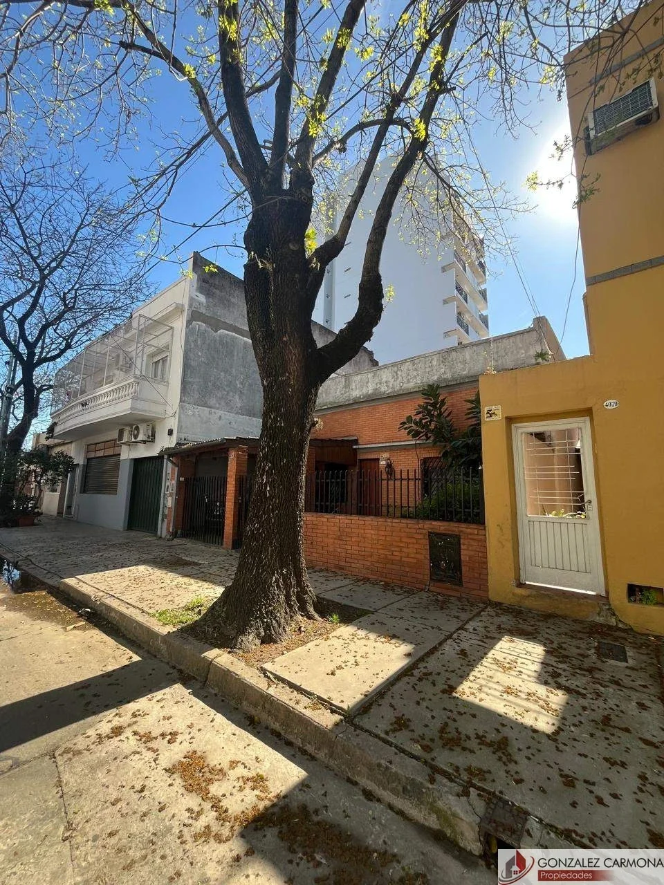 Casa en venta c/ cochera en Villa Pueyrredón - Imagen 1