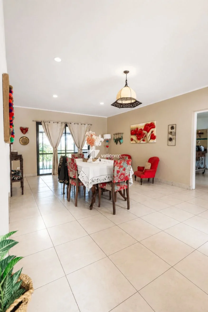 Casa en Praderas de San Lorenzo | 390 m², lote de 1.000 m² y apta crédito - Imagen 5