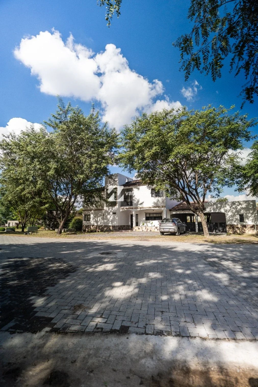 Casa en Praderas de San Lorenzo | 390 m², lote de 1.000 m² y apta crédito - Imagen 2