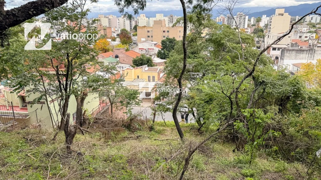 Terreno en venta en Av. Uruguay, Salta | 616 m² con todos los servicios - Imagen 2