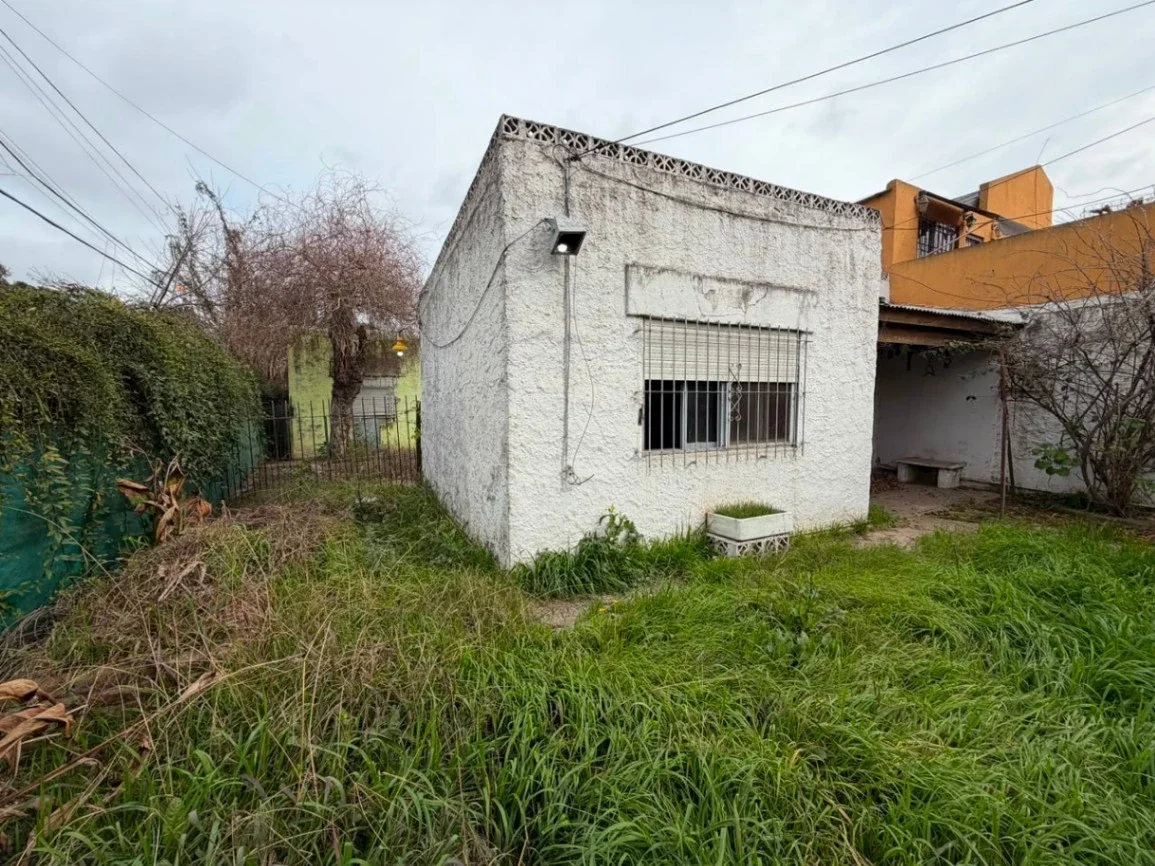 Casa en venta c/ cochera en Paso del Rey - Imagen 2