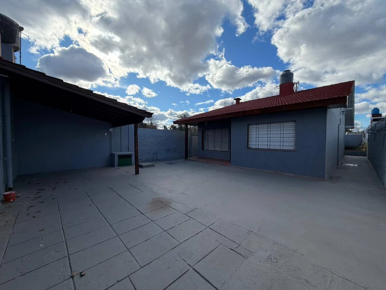 Casa en alquiler c/ cochera en Moreno - Imagen 3