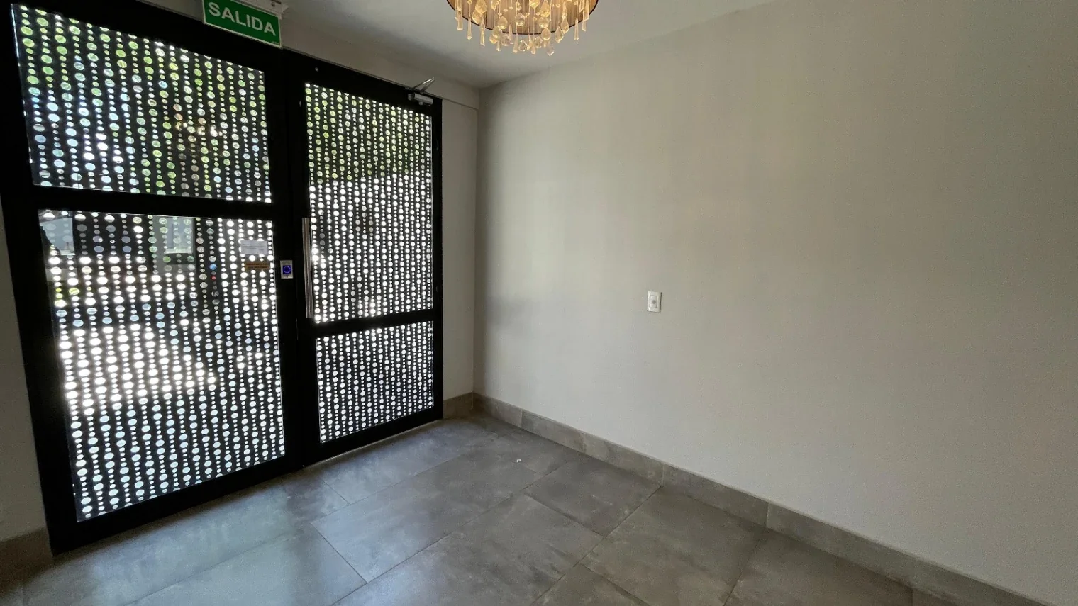 Departamento en alquiler c/ cochera en Moreno - Imagen 2