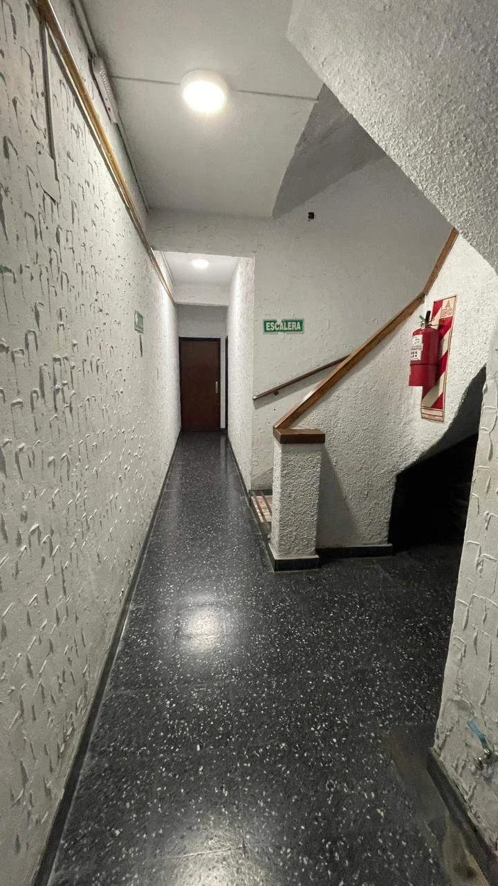Depto 3 Amb Céntrico En Venta Moreno 75 m² Todos Los Servicios - Imagen 2