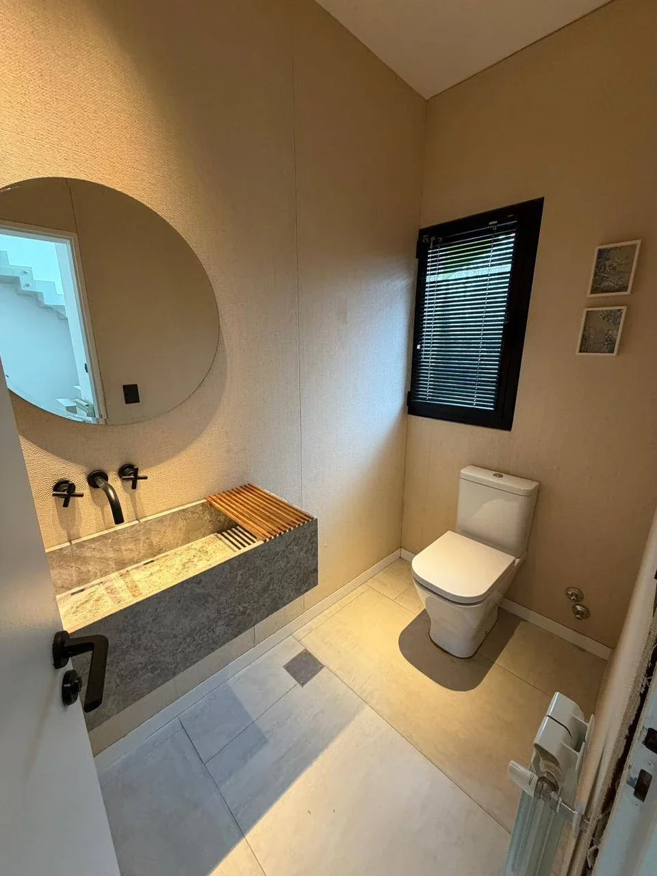 Impecable Casa Moderna de 250 m² en Barrio Privado Weston – Excelente Categoría - Imagen 3