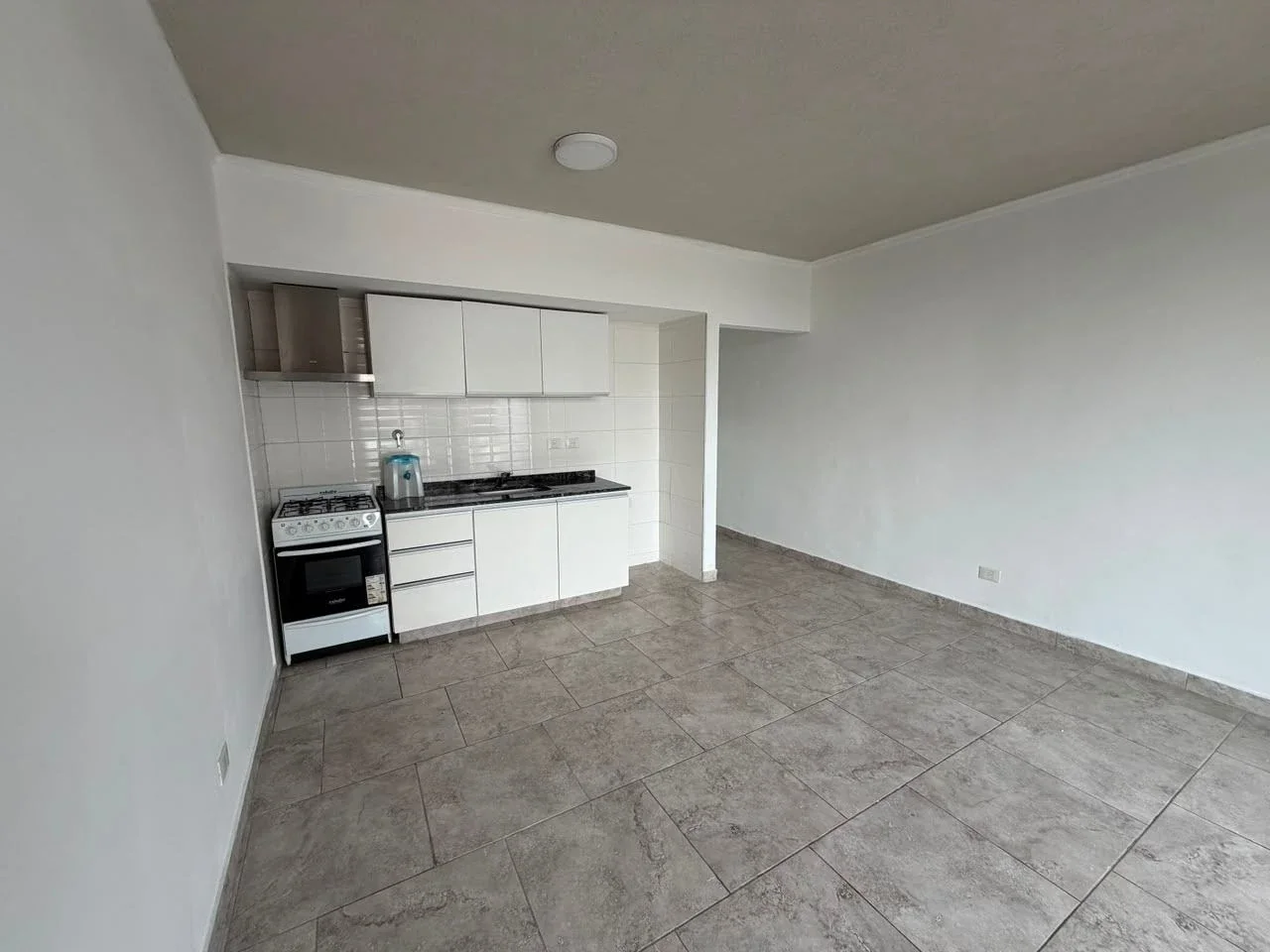 Alquiler Depto 2 Ambientes Moreno Bouchard 1300 Con Cochera Y Pileta - Imagen 2