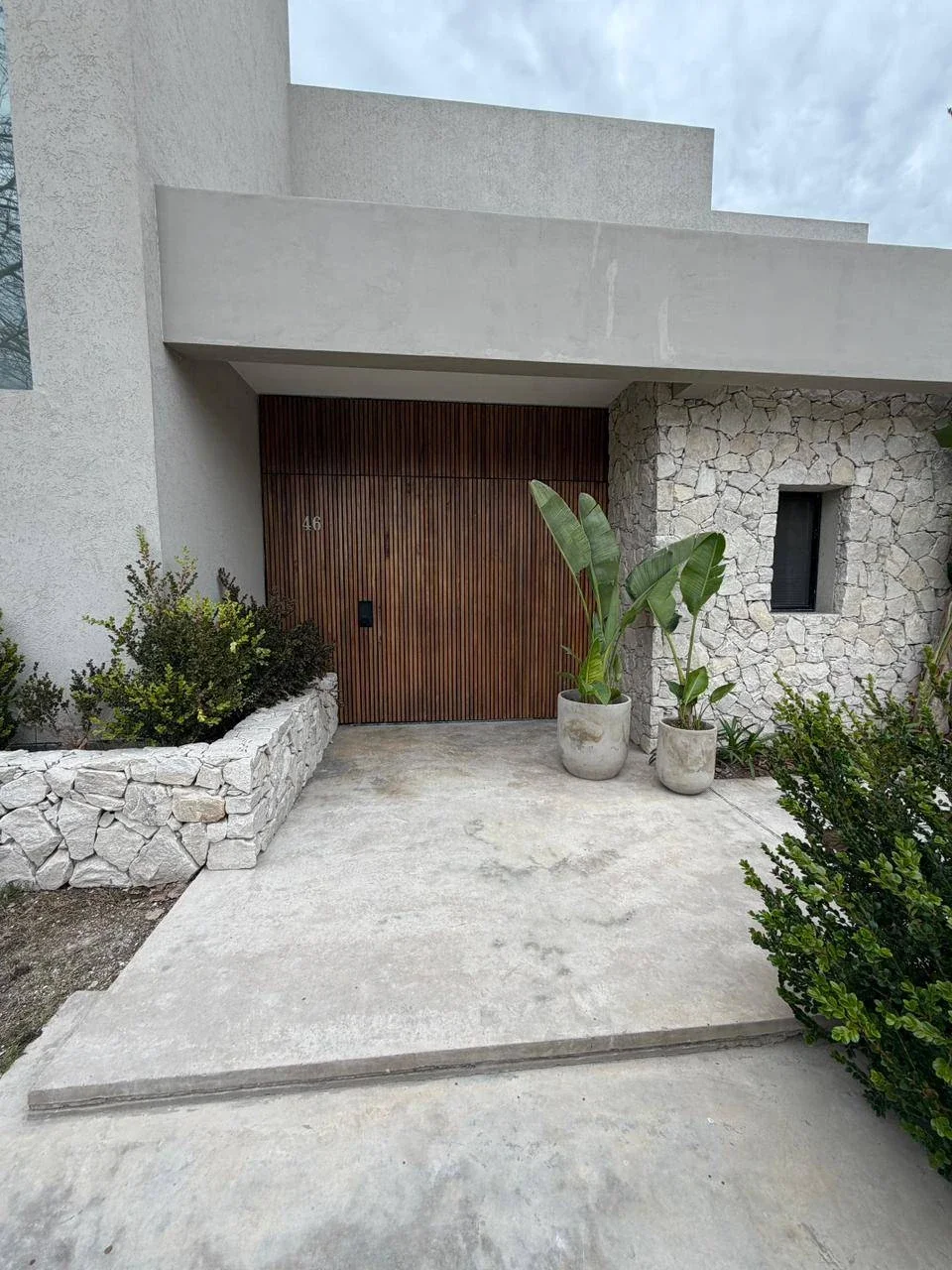 Impecable Casa Moderna de 250 m² en Barrio Privado Weston – Excelente Categoría - Imagen 2