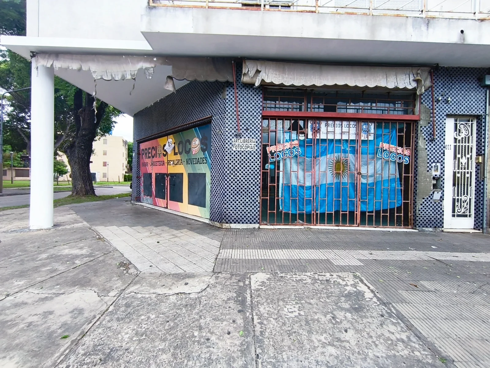 Local comercial en alquiler ubicado en Jorge Cura - Imagen 2