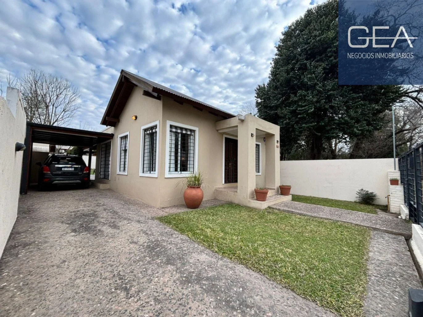 VENTA. VILLA ALLENDE. CASA 2 DORMITORIOS. PATIO. COCHERA. APTA CRÉDITO! - Imagen 3