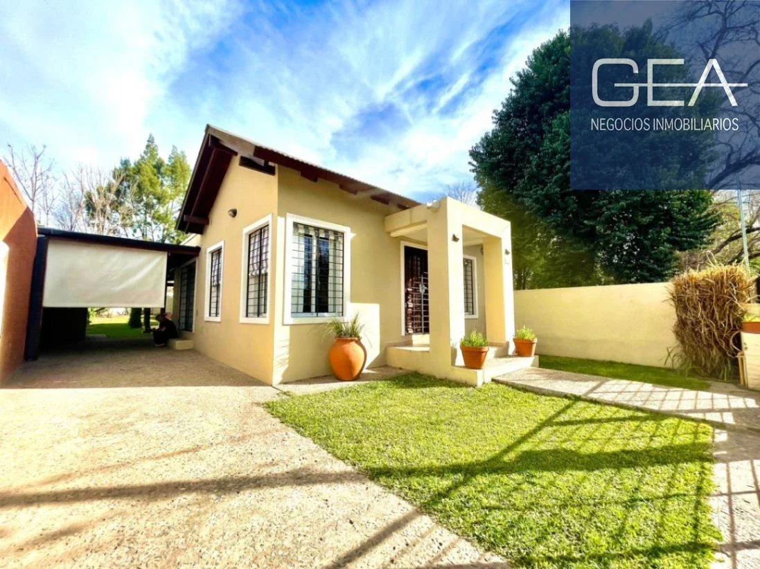 VENTA. VILLA ALLENDE. CASA 2 DORMITORIOS. PATIO. COCHERA. APTA CRÉDITO! - Imagen 2
